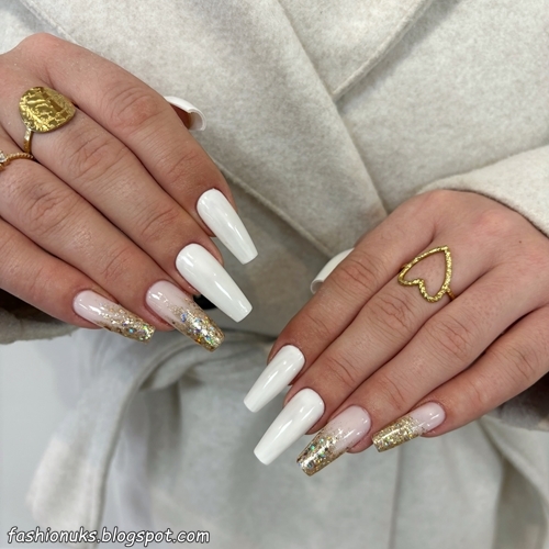 23 Best White and Gold Nail Art Designs 2025 to Try Yourself