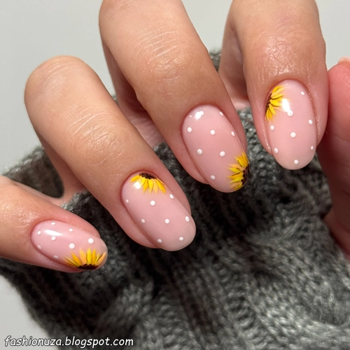 23 Sunflower Nail Art Ideas 2025 That Will Make Everyone Jealous