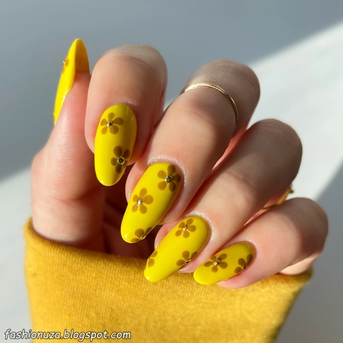 23 Yellow Nail Ideas 2025 That Are Perfect to Copy Now