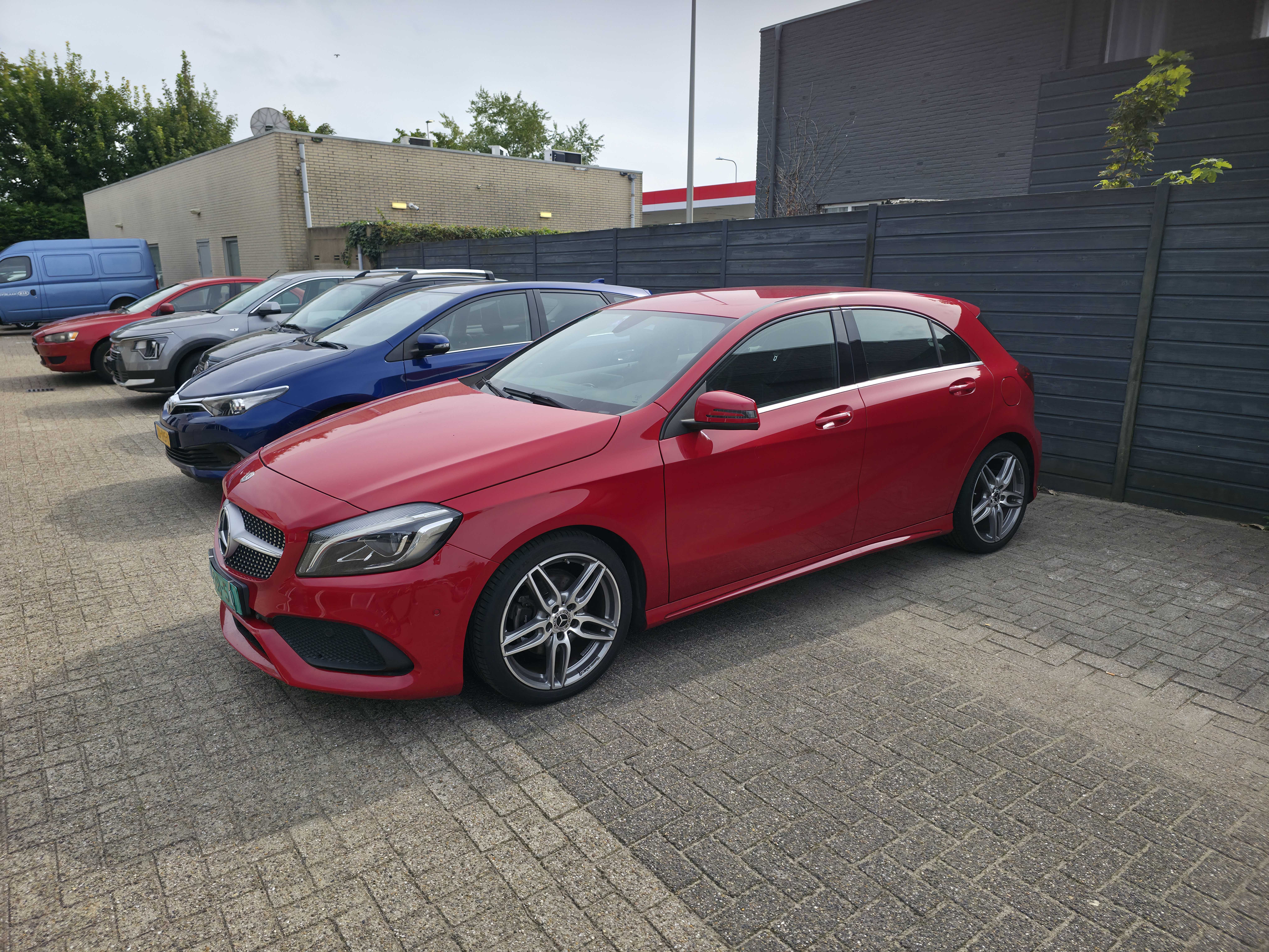 [Image: lvm4w6vs.jpg]