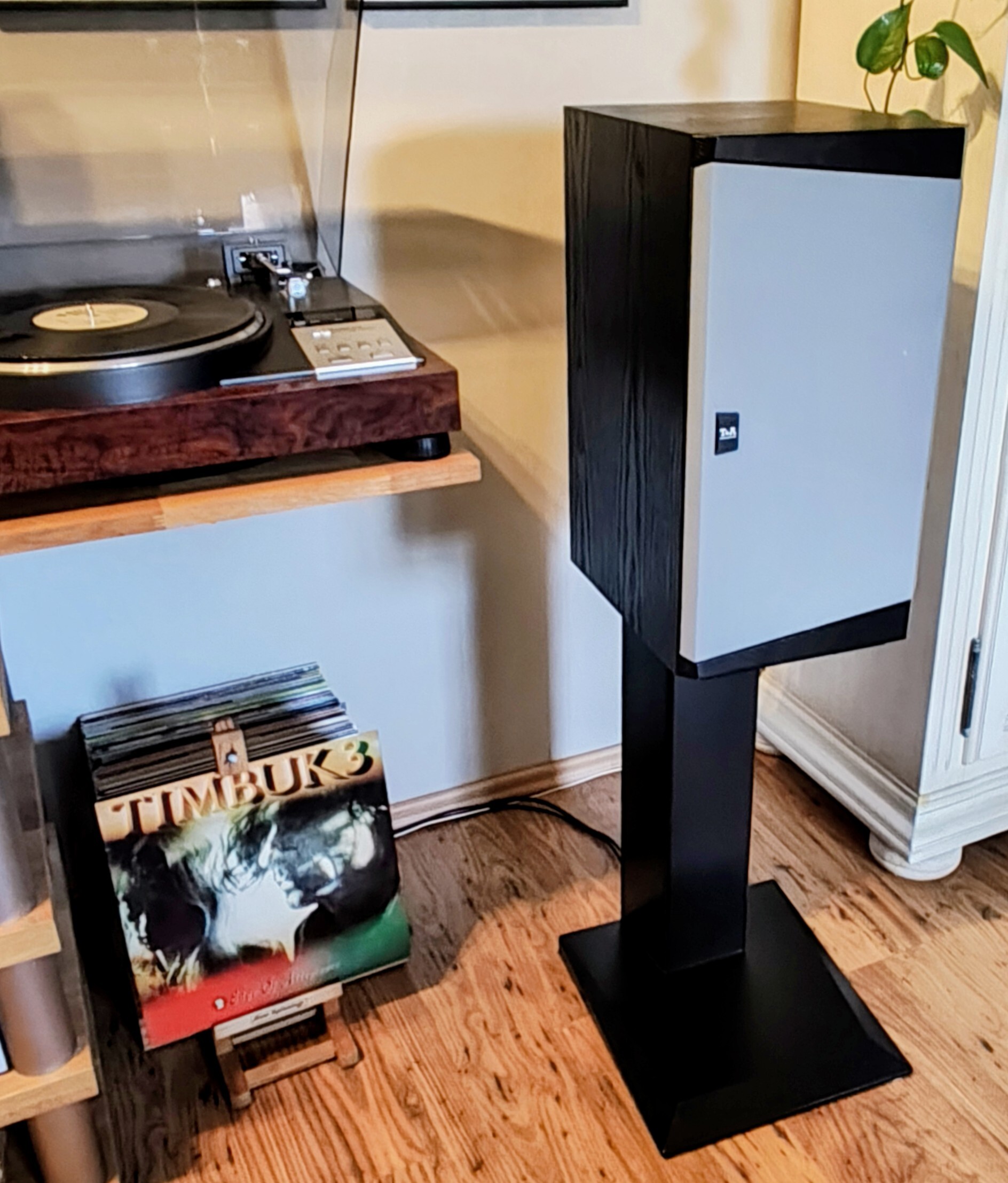 [Bild: 7ivcn37p.jpg]