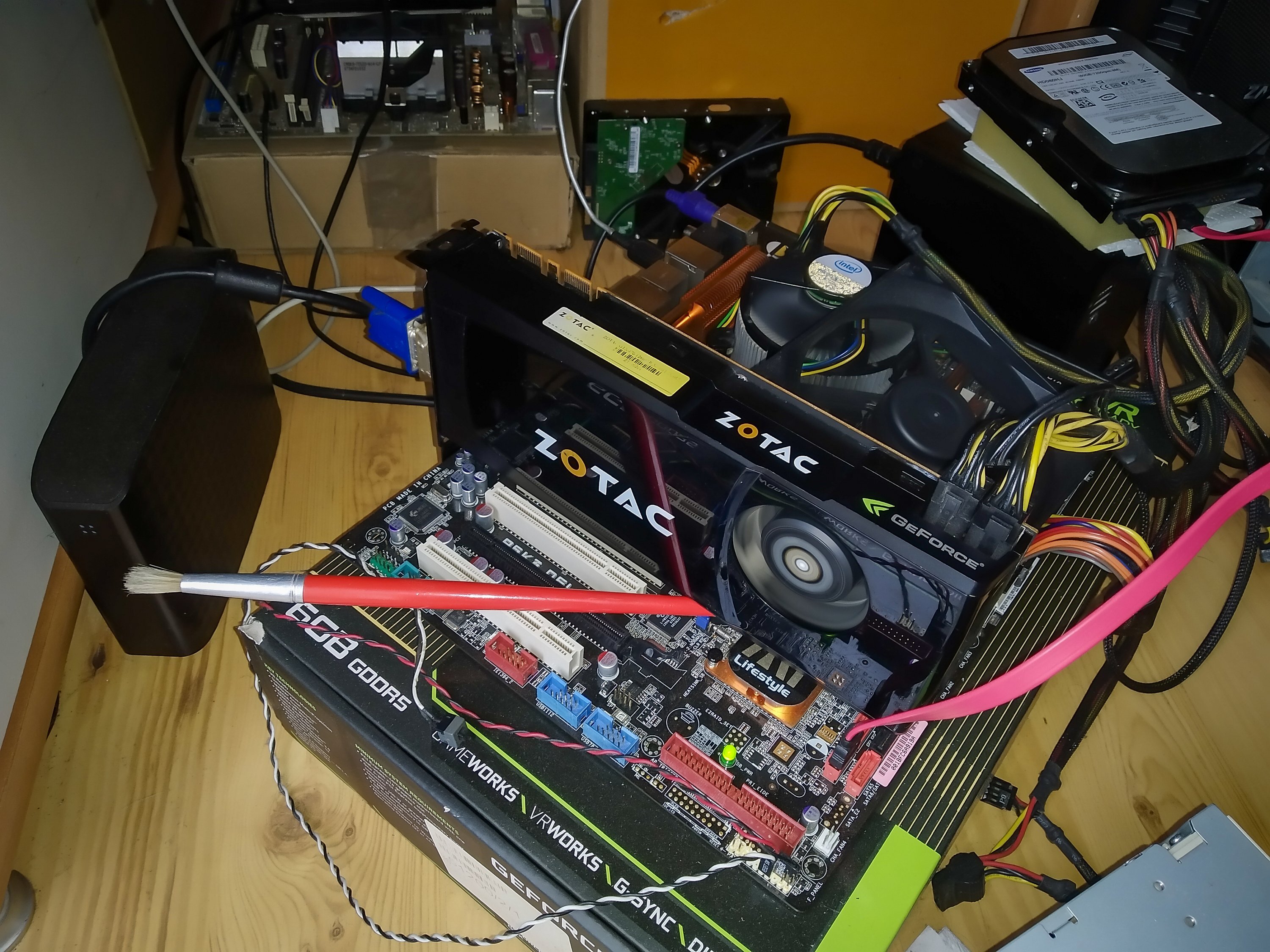 e4vpu65x.jpg