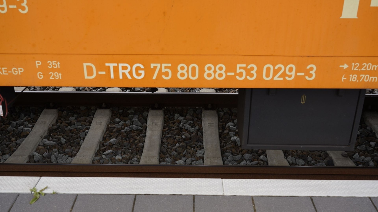 https://s1.directupload.eu/images/user/250611/5fjiuyby.jpg