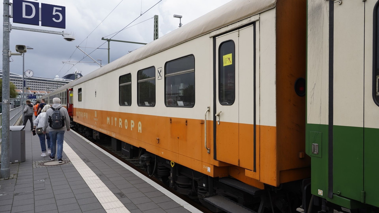 https://s1.directupload.eu/images/user/250611/zhj23fst.jpg