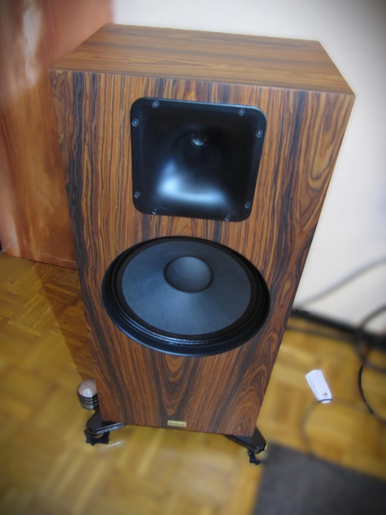 [Bild: zb9aonss.jpg]