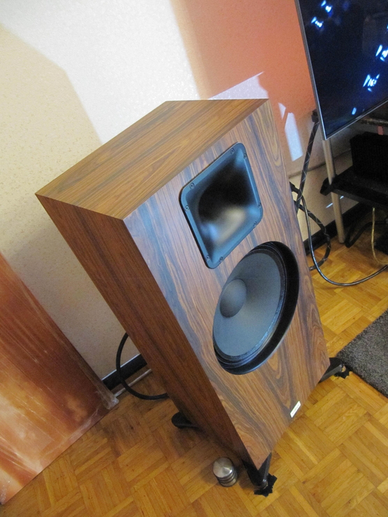 [Bild: v7sxi4vt.jpg]