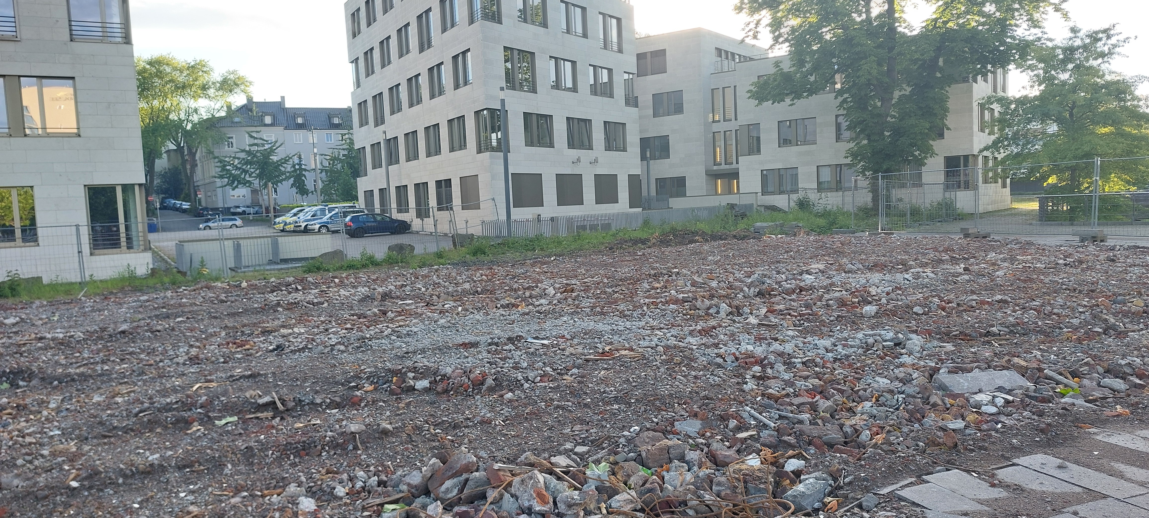 ystgtiua.jpg